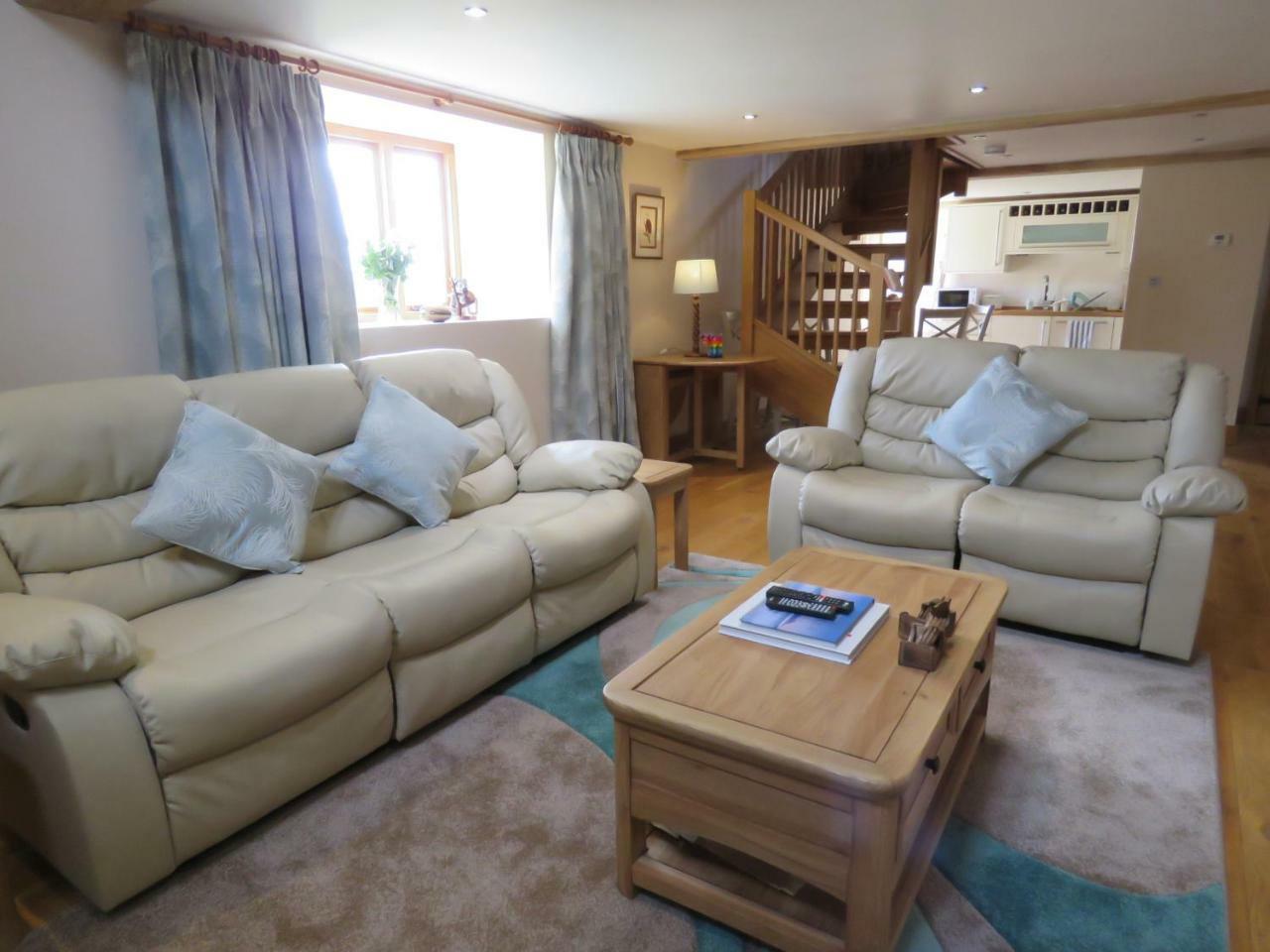 Welsh Apple Barn Villa Chepstow Exterior photo