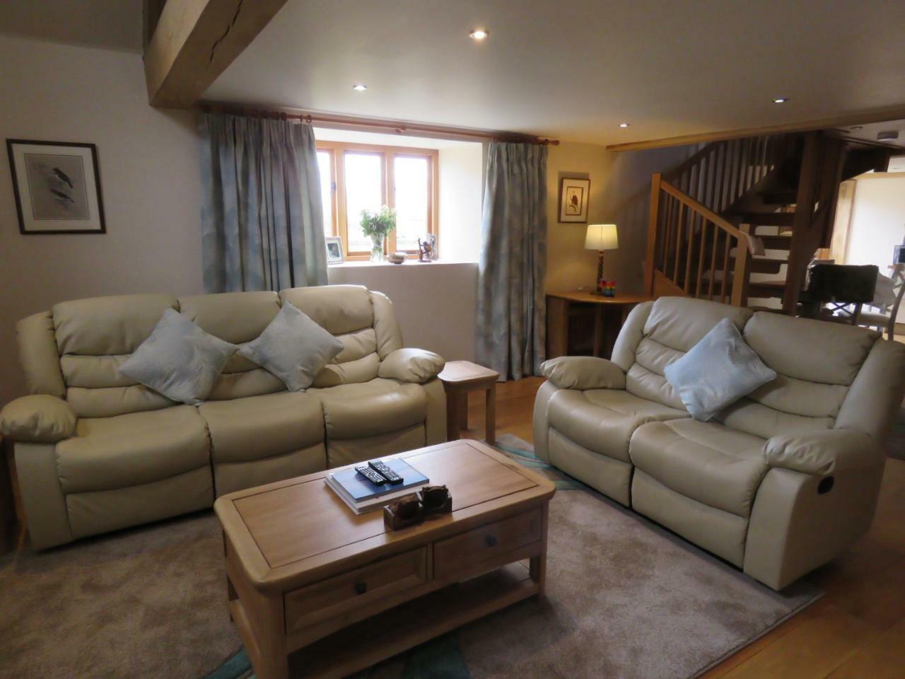 Welsh Apple Barn Villa Chepstow Exterior photo